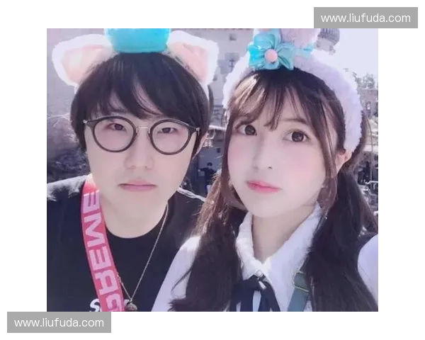 《解读LOL战队教练的幕后策略与领导艺术如何塑造战队未来》